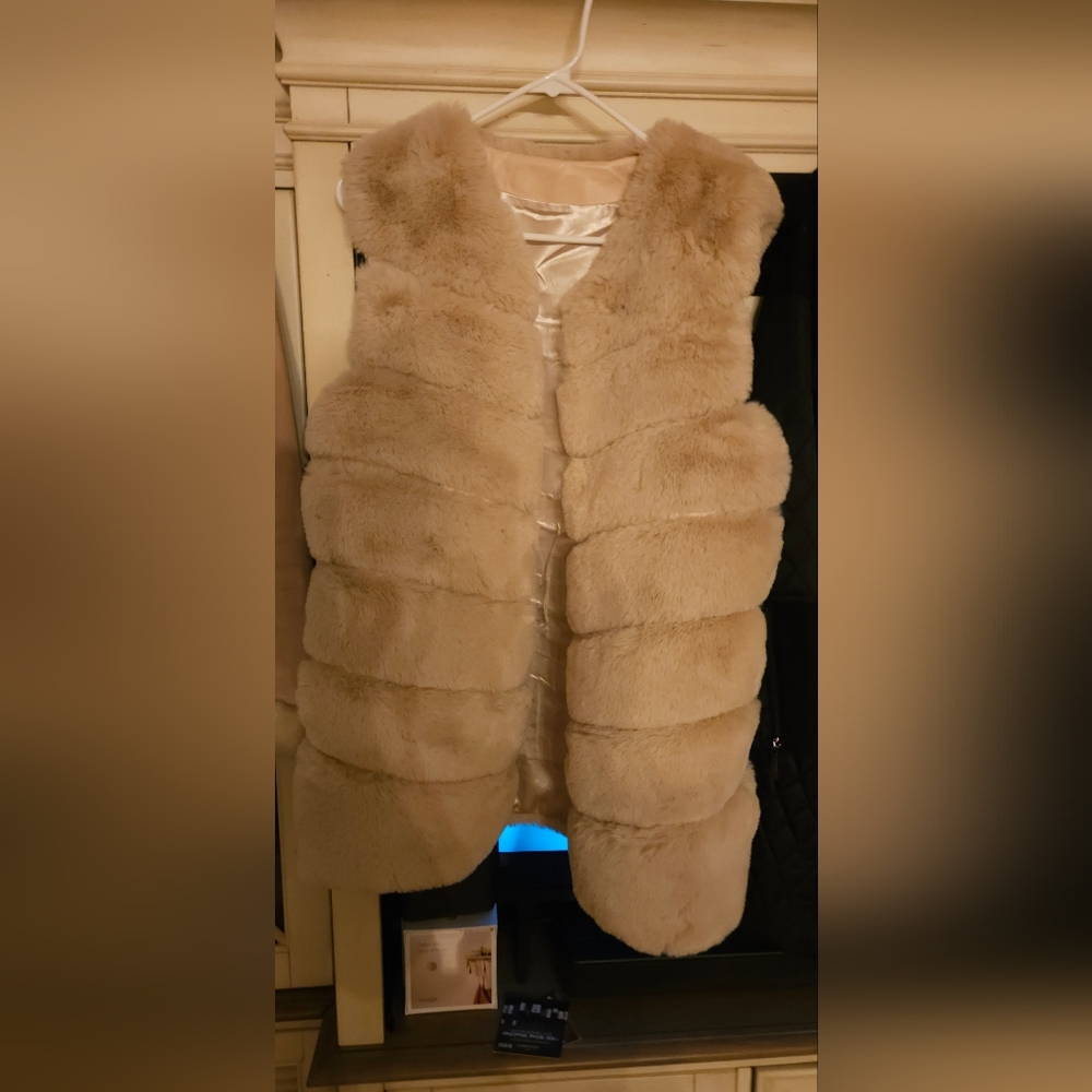 Faux fur Vest